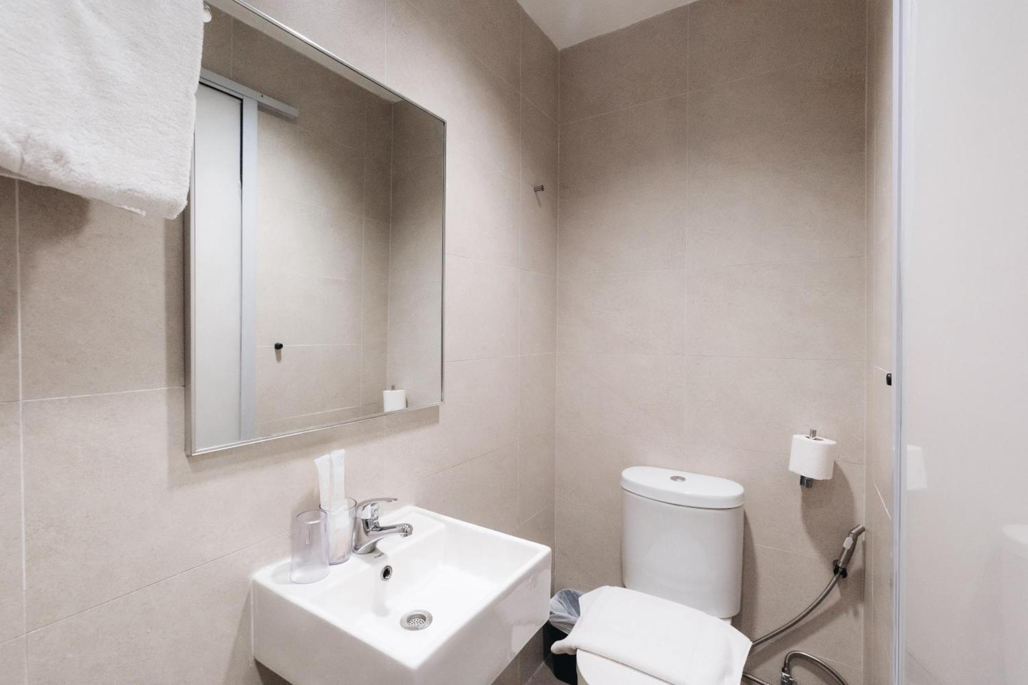 Harbour Ville Hotel - Hamilton Singapour Extérieur photo